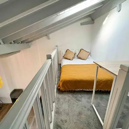 Beautiful Floor & Terrasse Apartman *