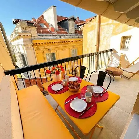 Beautiful Floor & Terrasse Apartman *